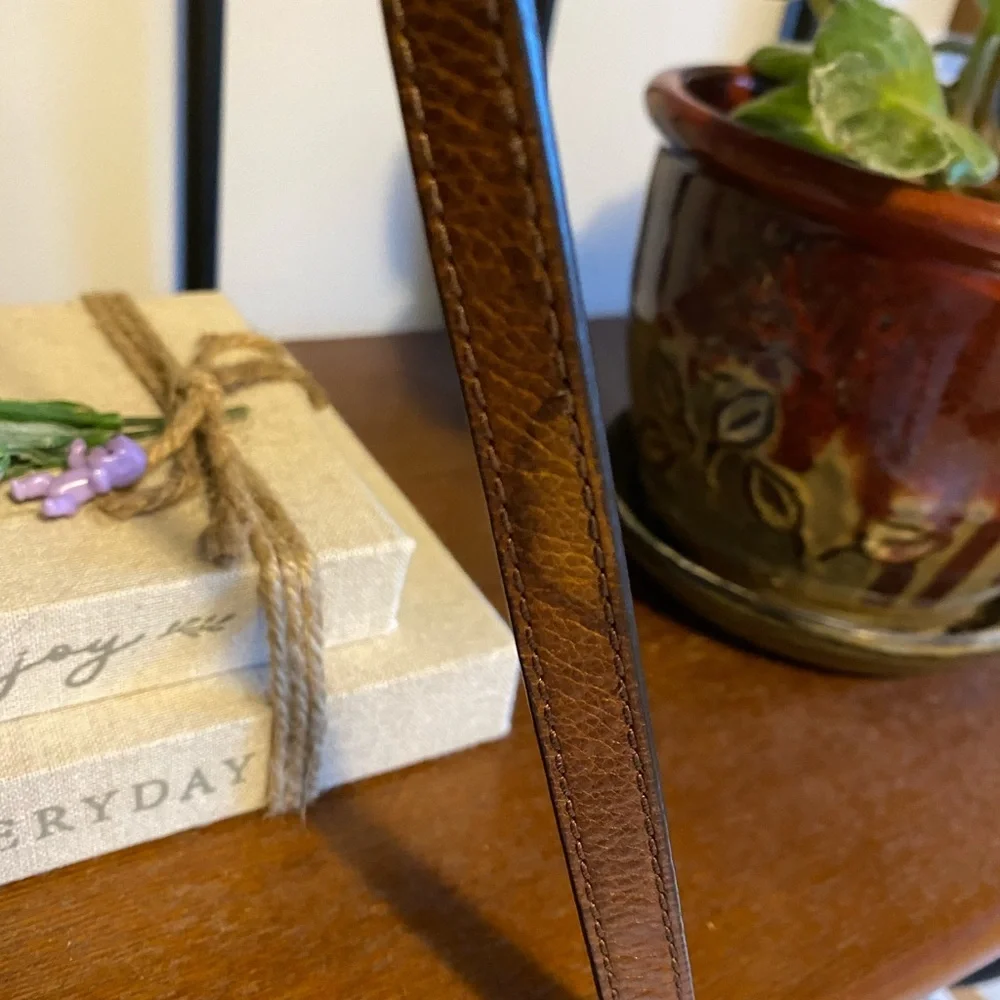 Fossil Leather Crossbody purse - Picture 10 of 16